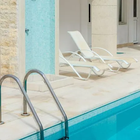 ειρήνη Χερσόνησος