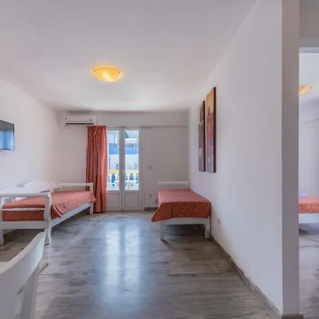 Ξενοδοχείο με διαμερίσματα ειρήνη Χερσόνησος