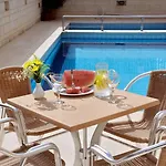 Apart-hotel Irini