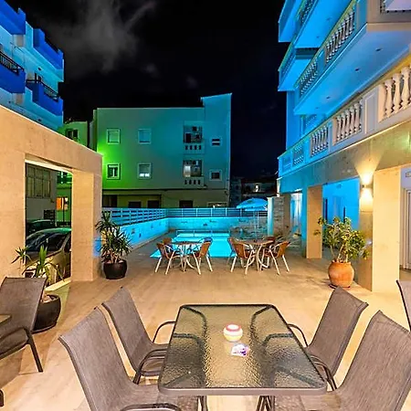 Aparthotel Irini