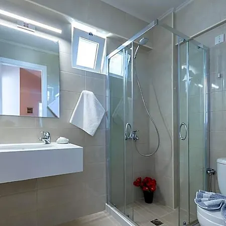 Irini Aparthotel 4*