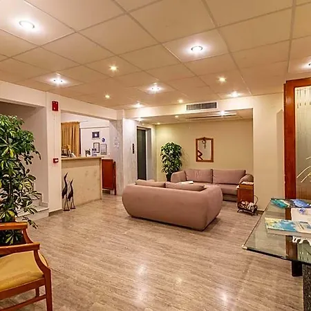 Irini Aparthotel 4*