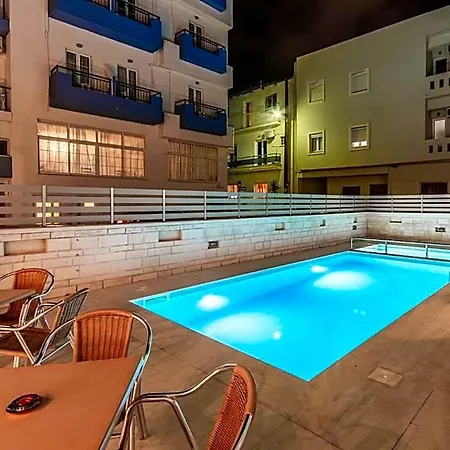 Aparthotel Irini 4*