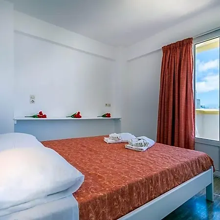 Aparthotel Irini
