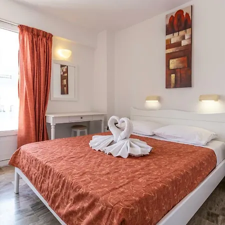 Irini Aparthotel 4*